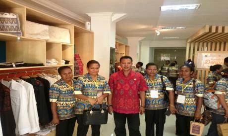 Kunjungan ke Rumah Belanja di Denpasar Desain Centre