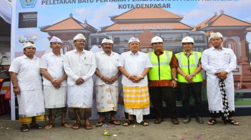 Peletakan Batu Pertama Pembangunan Pasar Badung