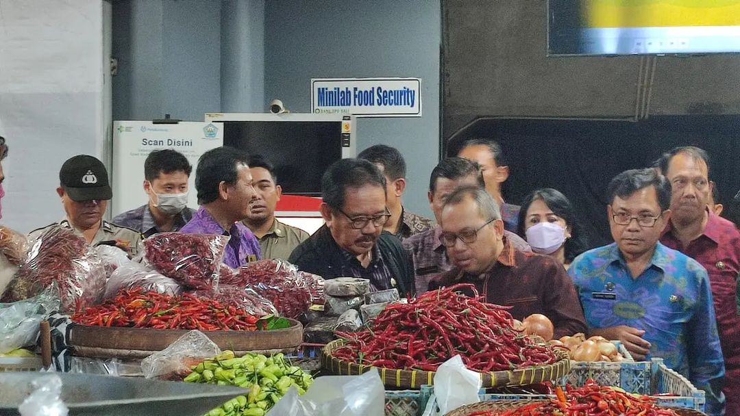 PEMANTAUAN STOK DAN HARGA PANGAN DI PASAR BADUNG DENPASAR