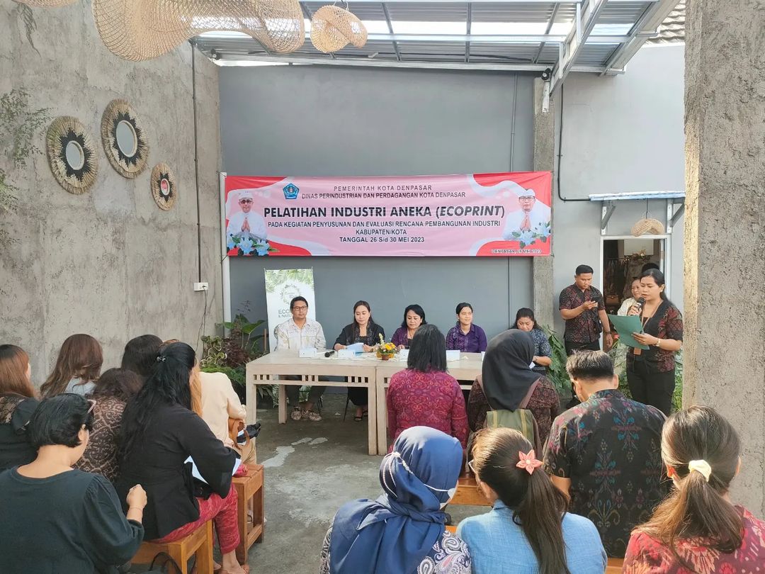 PEMBUKAAN PELATIHAN ANEKA "ECOPRINT"