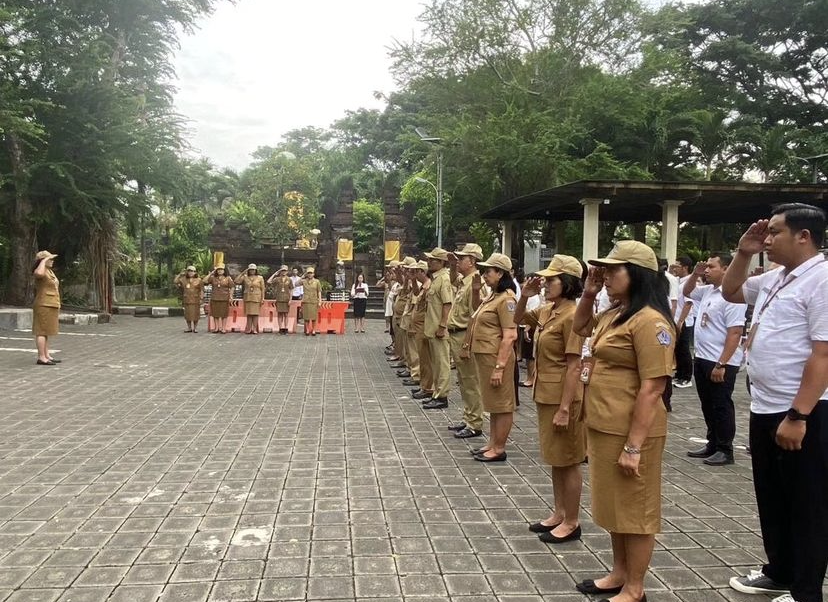 Pelaksanaan Apel Disiplin Pegawai di Disperindag Kota Denpasar