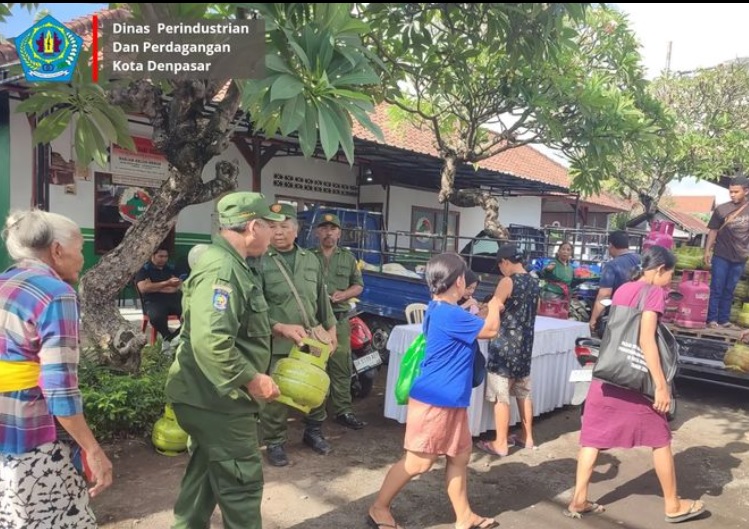 Pasar Murah Kota Denpasar Dalam Rangka Pengendalian Inflasi Daerah di Kota Denpasar di Kelurahan Renon