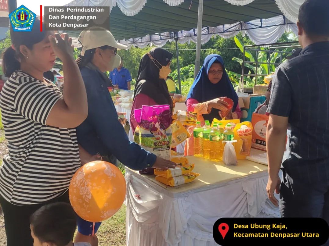 Pasar Murah Yang Diselenggarakan Di Lapangan Fasos Fasum Br Tegal Kori Dalam Rangka Menyambut Hari Raya Galungan dan Kuningan 