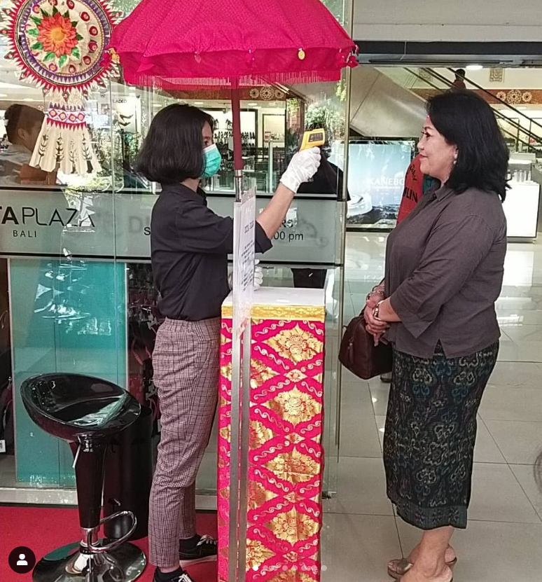 SOSIALISASI PENCEGAHAN PENYEBARAN VIRUS COVID-19 DI PUSAT PERBELANJAAN