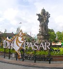 MEMBLUDAK MASYARAKAT KOTA DENPASAR TUMPAH RUAH DI DENPASAR FESTIVAL